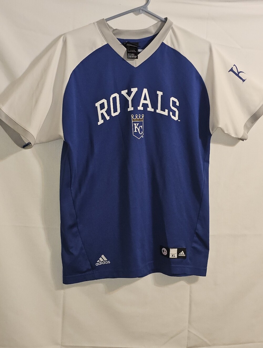 Adidas Kansas City Royals V-neck jersey in blue and white. Size Youth XL - Picture 3 of 9